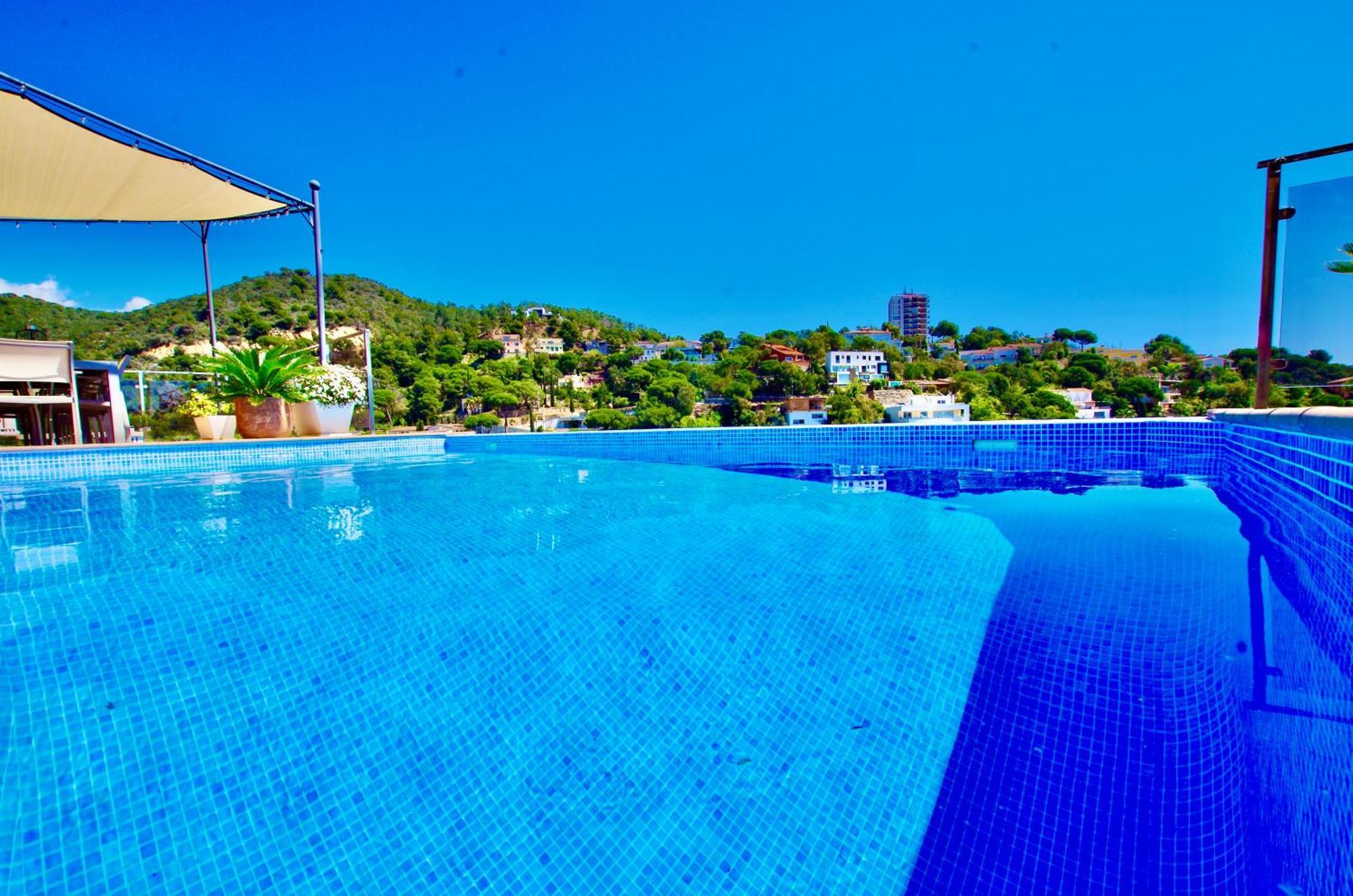 V&v Lloret- Marie Luxury House With Air Conditioning Lloret de Mar